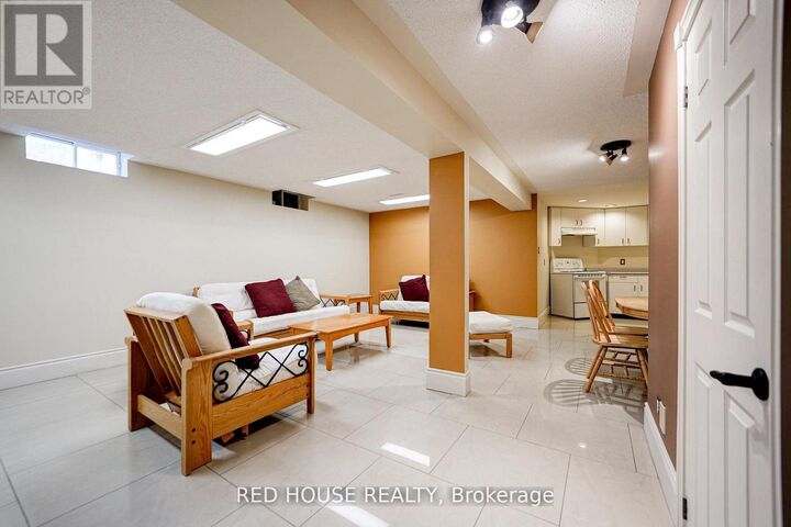 Property Photo:  4450 Mayflower Drive Bsmt  ON L5R 1S6 