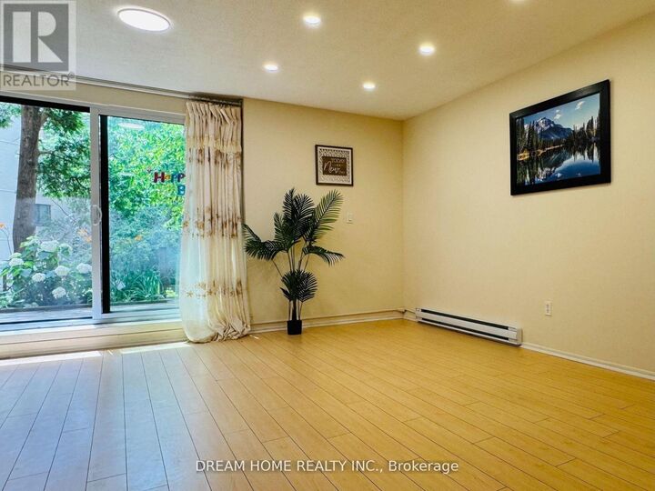 Property Photo:  25 Pebble Byway 11  ON M2H 3J6 