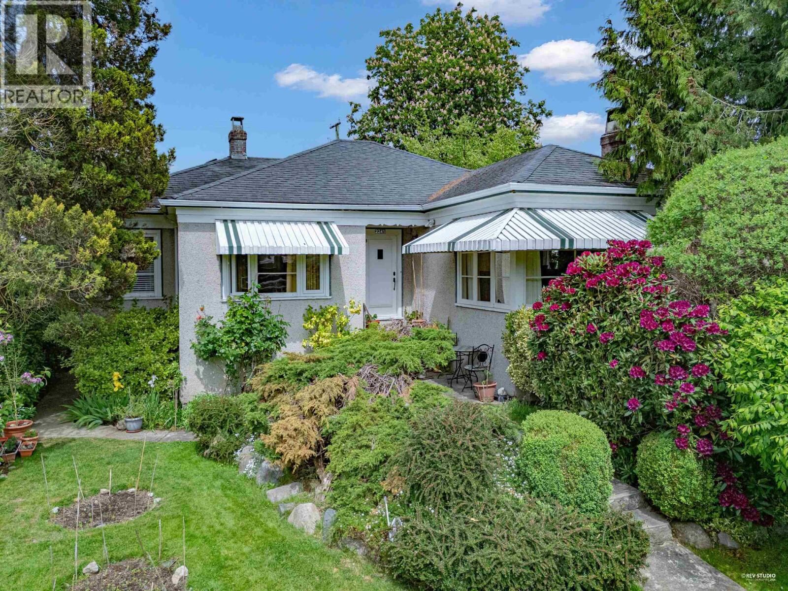 Property Photo:  2245 West 22nd Avenue  BC V6L 1L6 