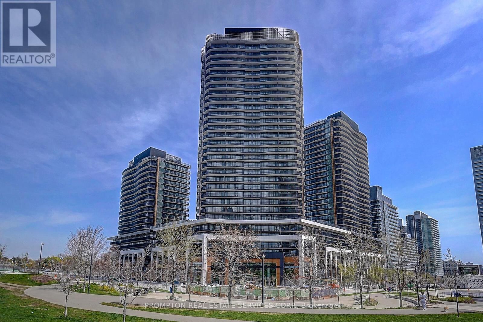 Property Photo:  75 Billes Heights 912  ON M2K 0J8 