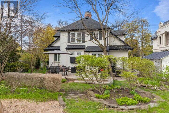 Property Photo:  1296 Clarkson Road North  ON L5J 2W3 