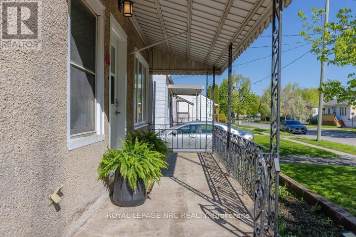 Property Photo:  41 Plymouth Avenue  ON L2R 2X8 
