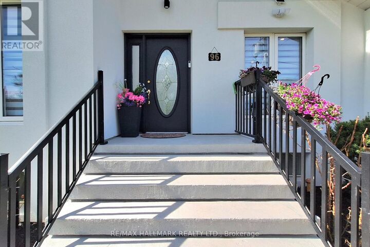 Property Photo:  96 Searle Avenue  ON M3H 4A7 