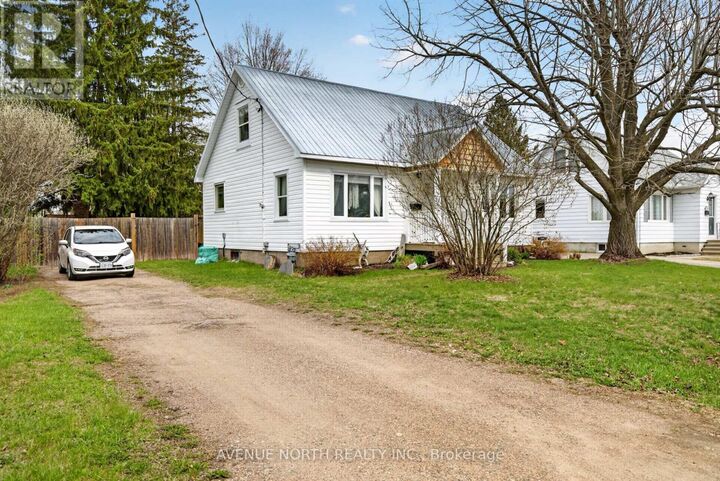 Property Photo:  587 Roy Street West  ON K8A 6R6 