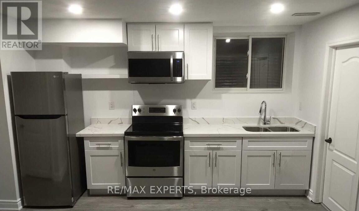 Property Photo:  117 Baffin Crescent  ON L7A 4K9 