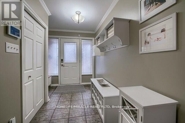 Property Photo:  4 Derwent Avenue  ON L6W 1K2 