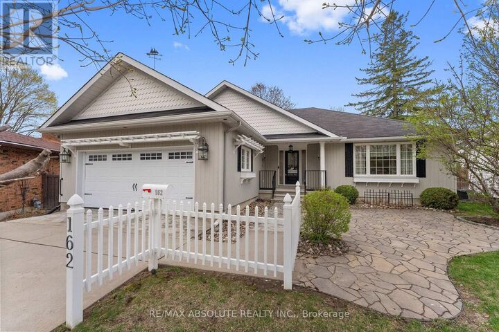 Property Photo:  162 Dan Street  ON K7S 1V4 