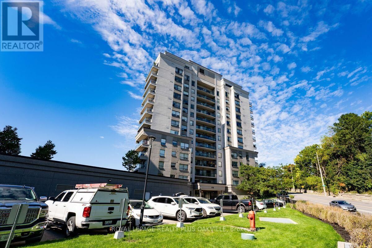 Property Photo:  170 Water Street North 1207  ON N1R 3B6 