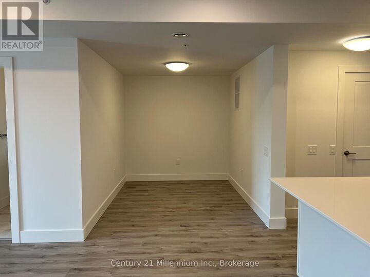 Property Photo:  4 Kimberly Lane 217  ON L9Y 5T6 