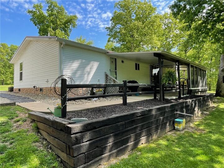 Property Photo: 776A County Road 500 E IL 62468