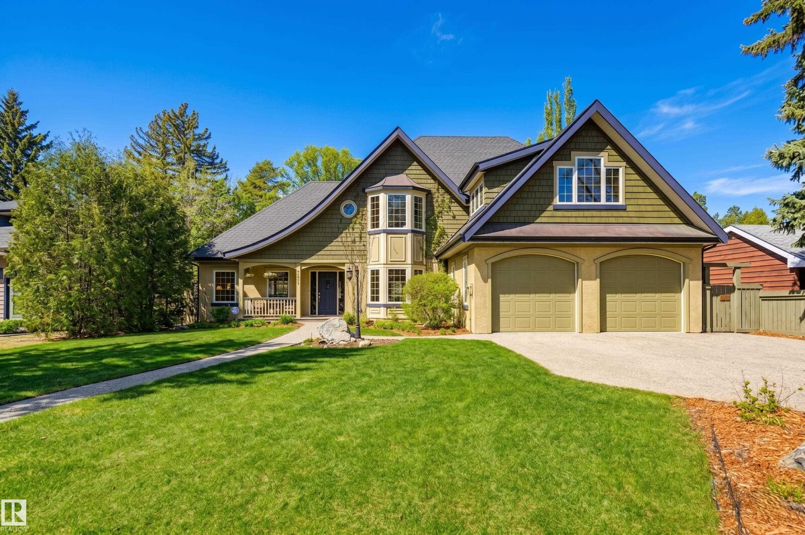 Property Photo:  9212 118 Street NW  AB T6G 1T9 