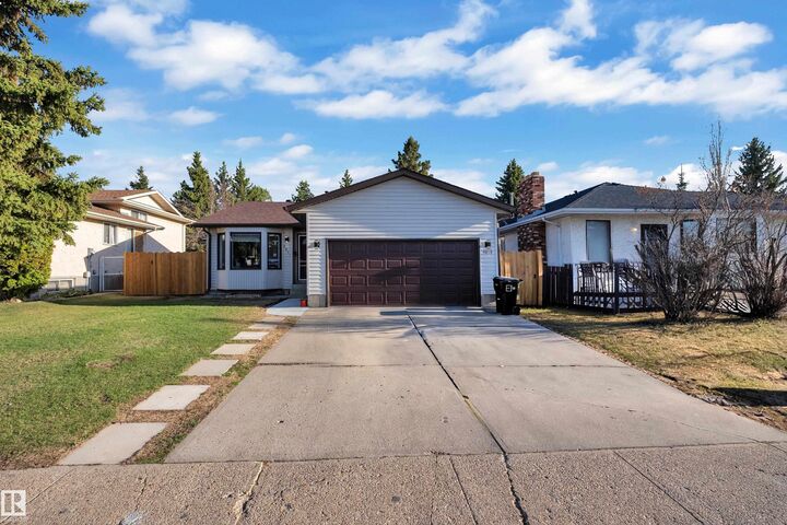 Property Photo:  4819 30 Avenue NW  AB T6L 4R4 
