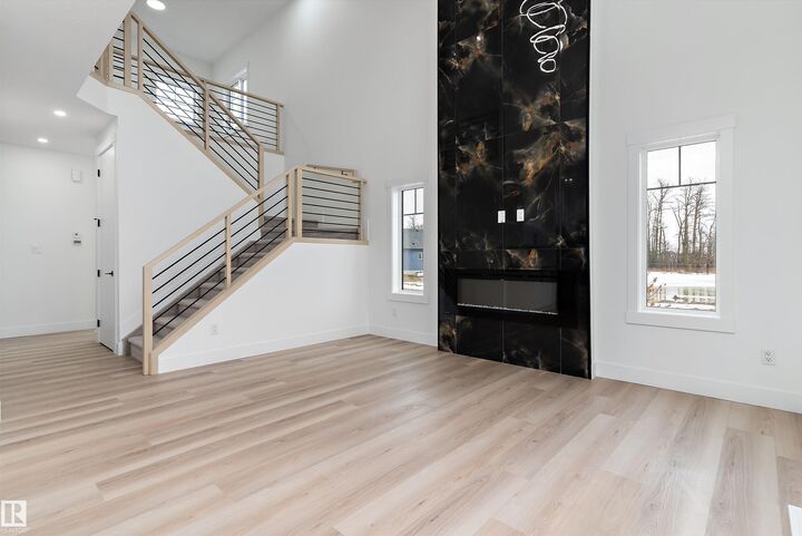 Property Photo:  804 Elderberry Court NW  AB T6M 3J7 
