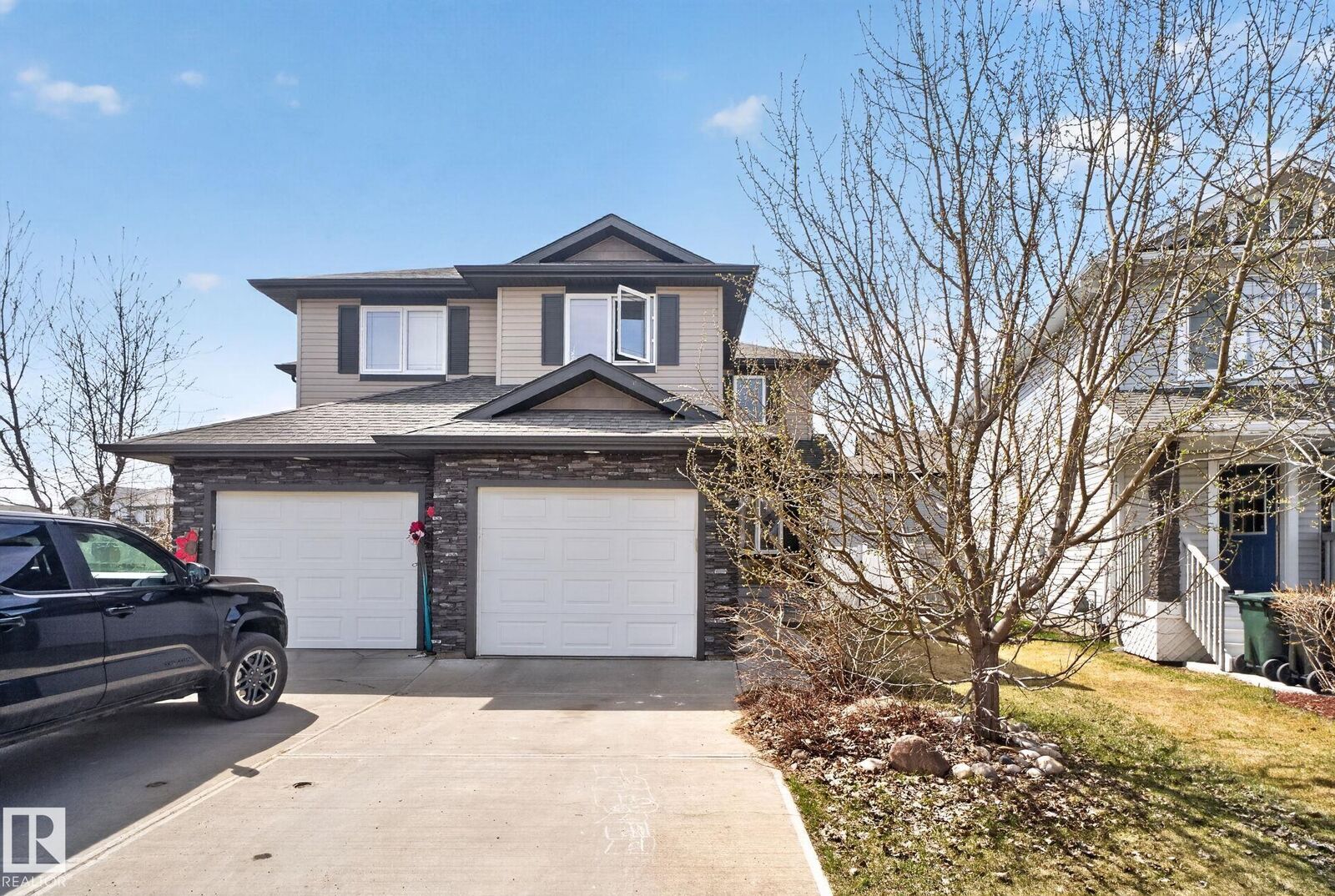 Property Photo:  18 Austin Court  AB T7X 0N4 