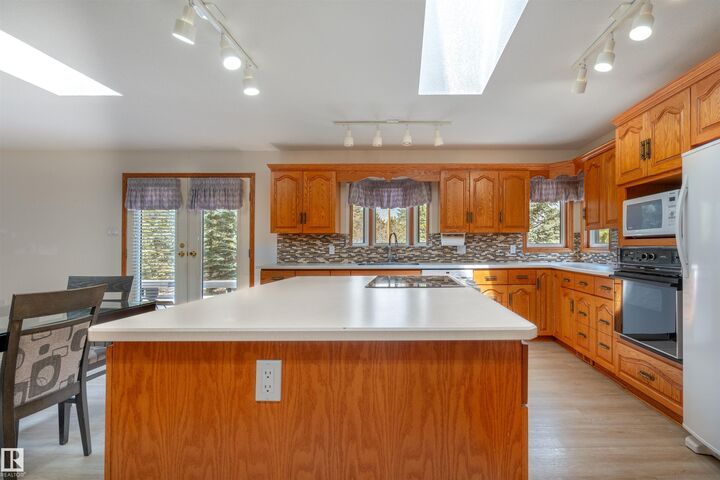 Property Photo:  294 Grandview Beach  AB T0C 2V0 
