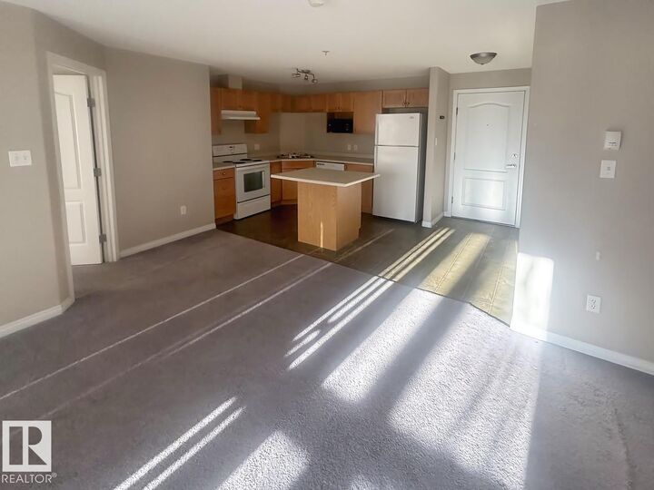 Property Photo:  7331 South Terwillegar Drive NW 6120  AB T6R 0L9 