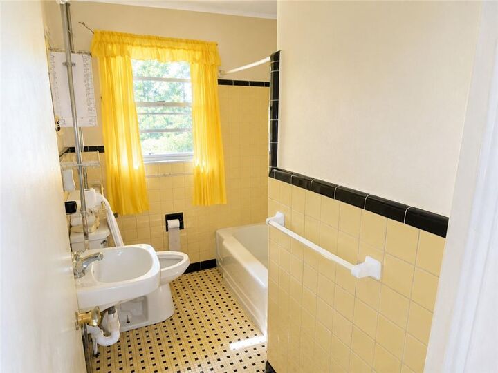 Property Photo:  2180 Highview Road SW  GA 30311 