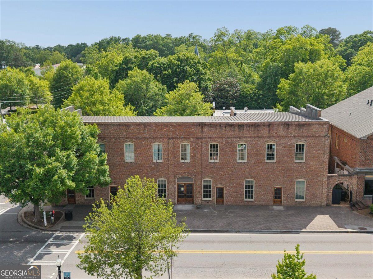 Property Photo:  200 W Washington St, Unit B  GA 30650 