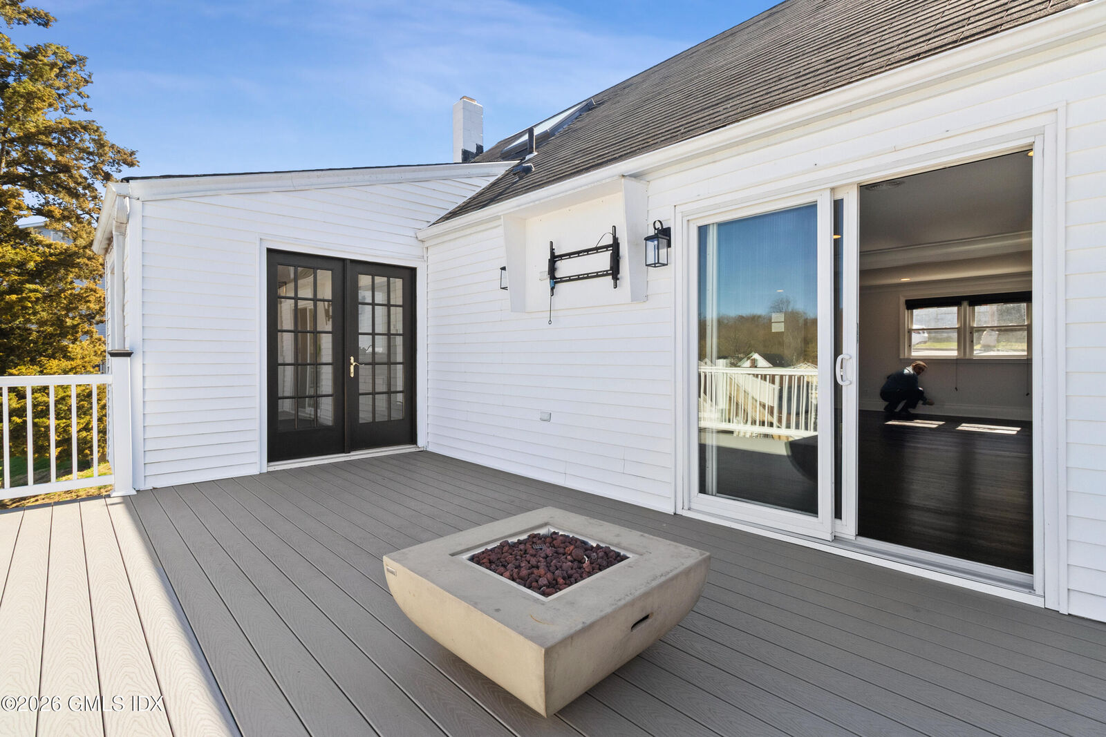 Property Photo:  23 Nicholas Avenue  CT 06831 