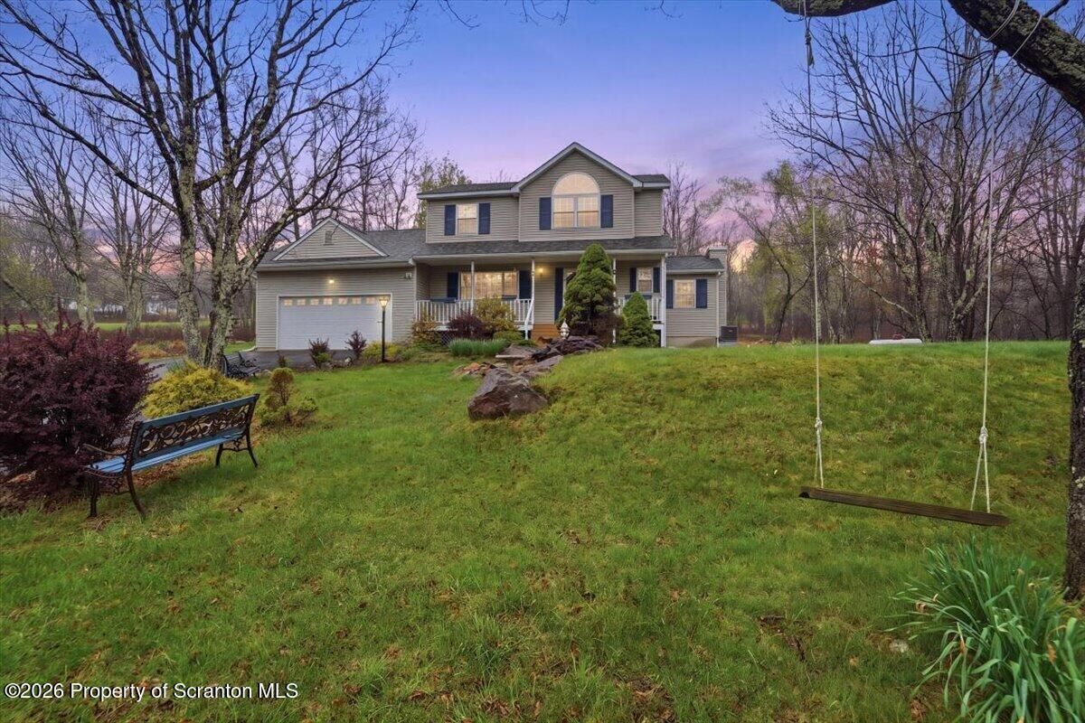 Property Photo:  10 Farmer Court  PA 18210 