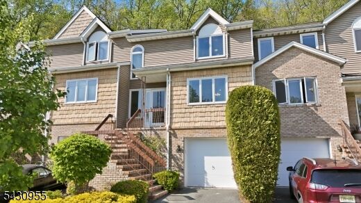 Property Photo:  34 Edgefield Dr  NJ 07950 