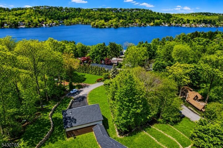 Property Photo:  47 Glenside Trl  NJ 07871 