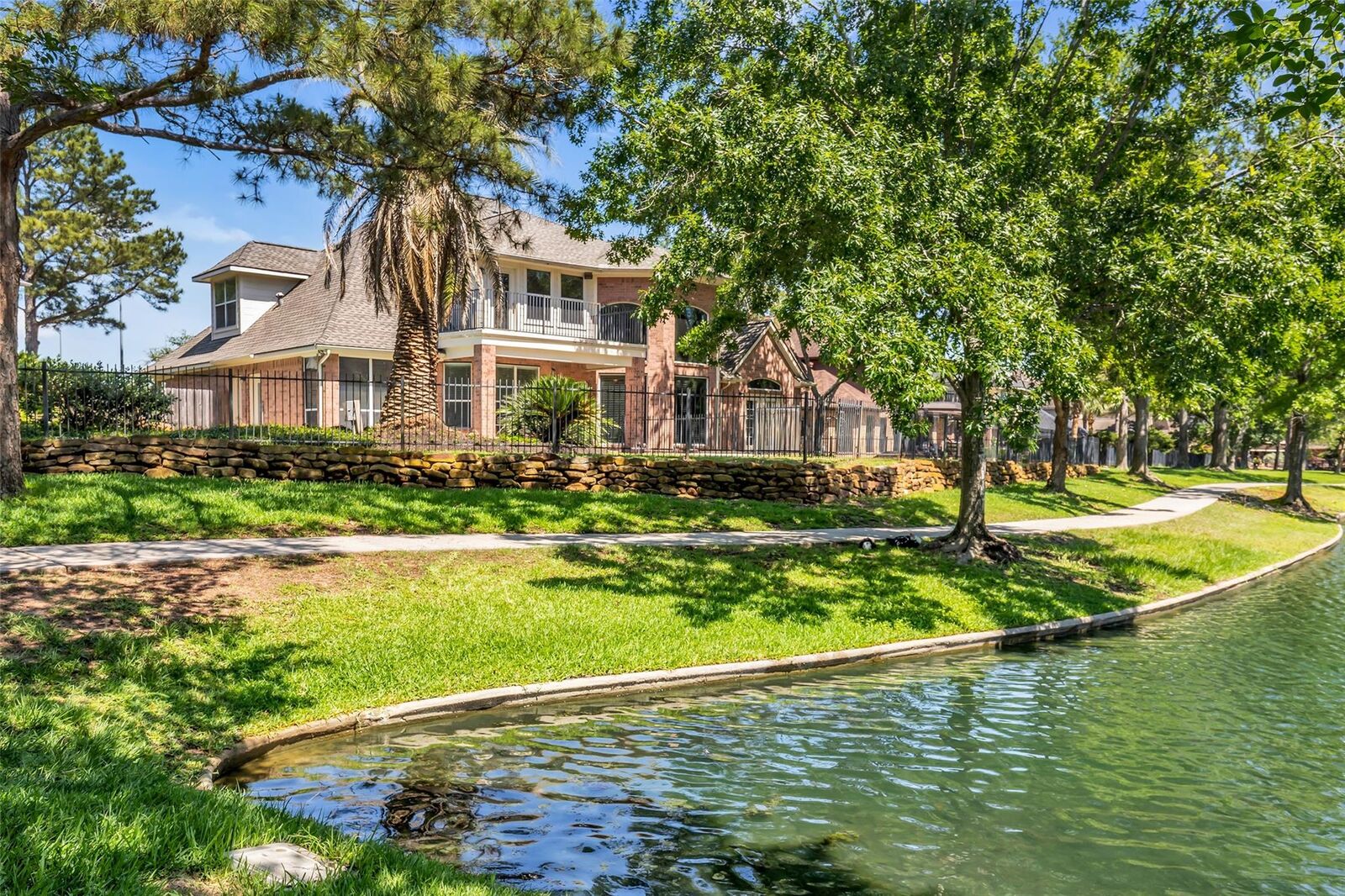Property Photo:  15935 Lake Loop Drive  TX 77433 