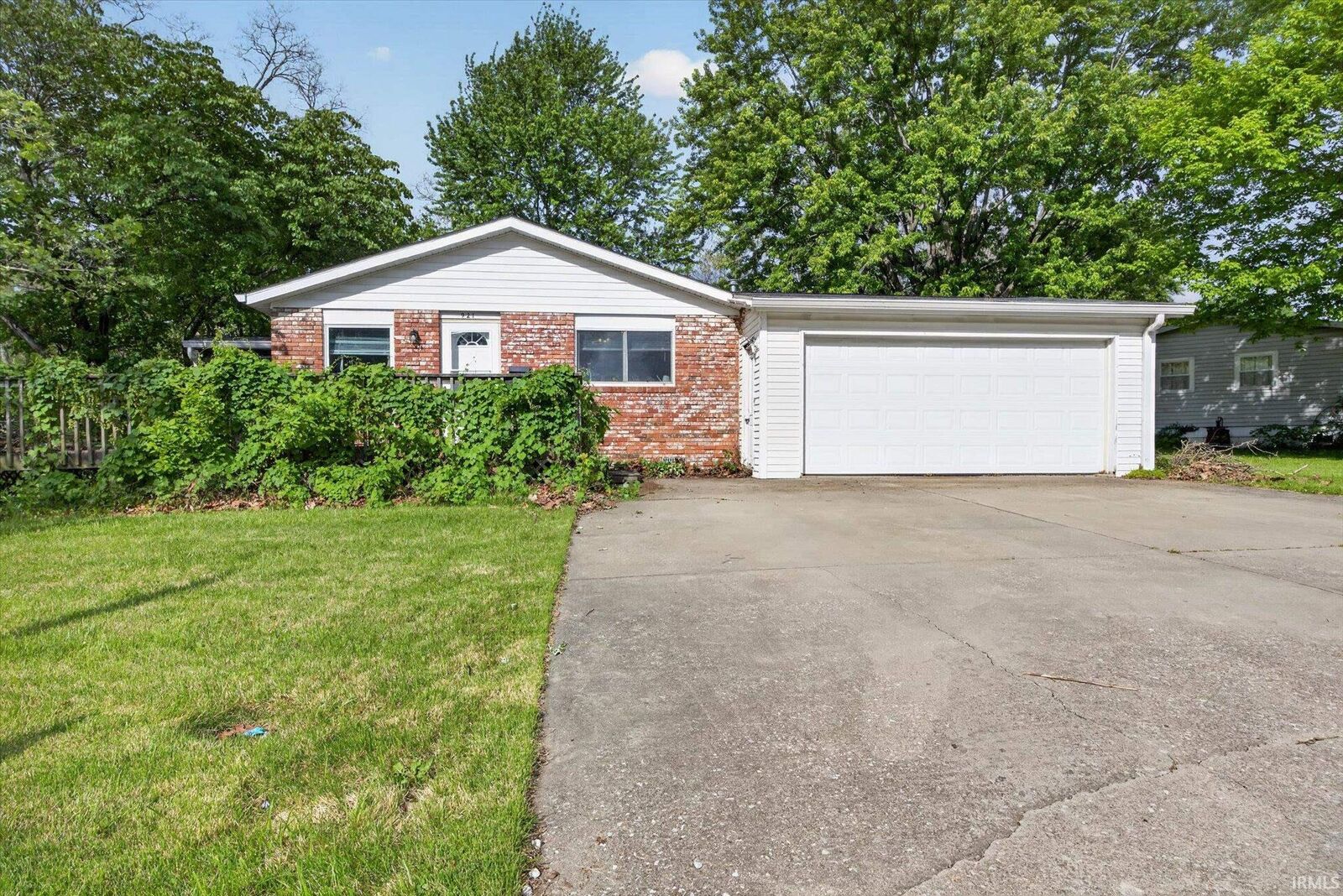 Property Photo:  921 N Blair Avenue  IN 47404 