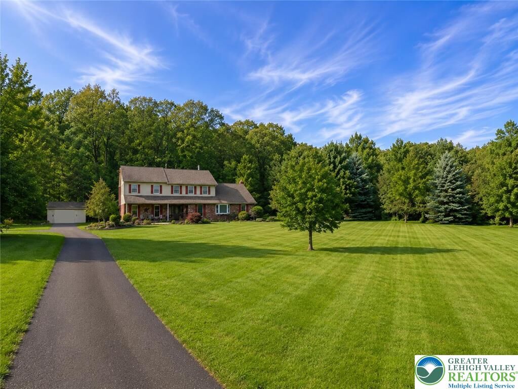 Property Photo:  1625 Rosalie Drive  PA 18055 