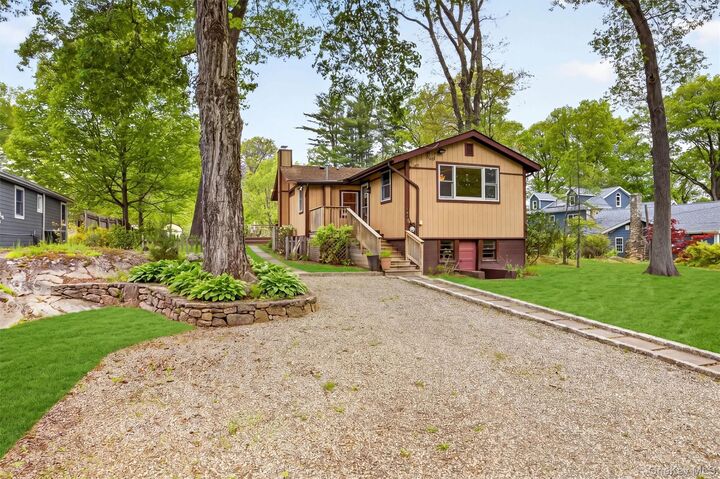 Property Photo:  3079 Maqua Place  NY 10547 