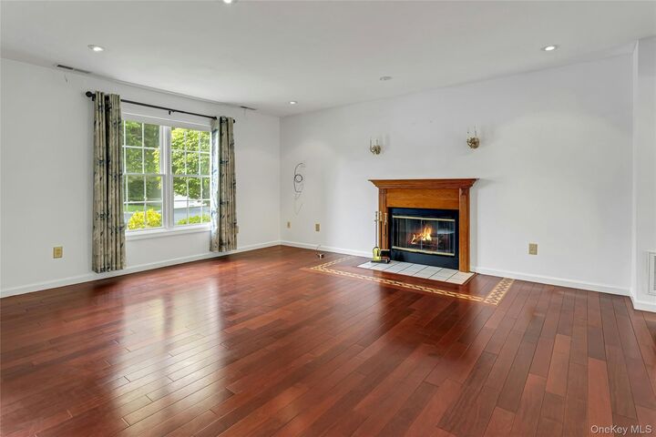 Property Photo: 5801 Applewood Circle NY 10512