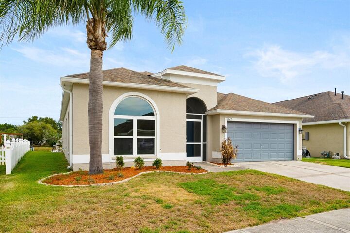 Property Photo: 1247 Vinetree Drive FL 33510