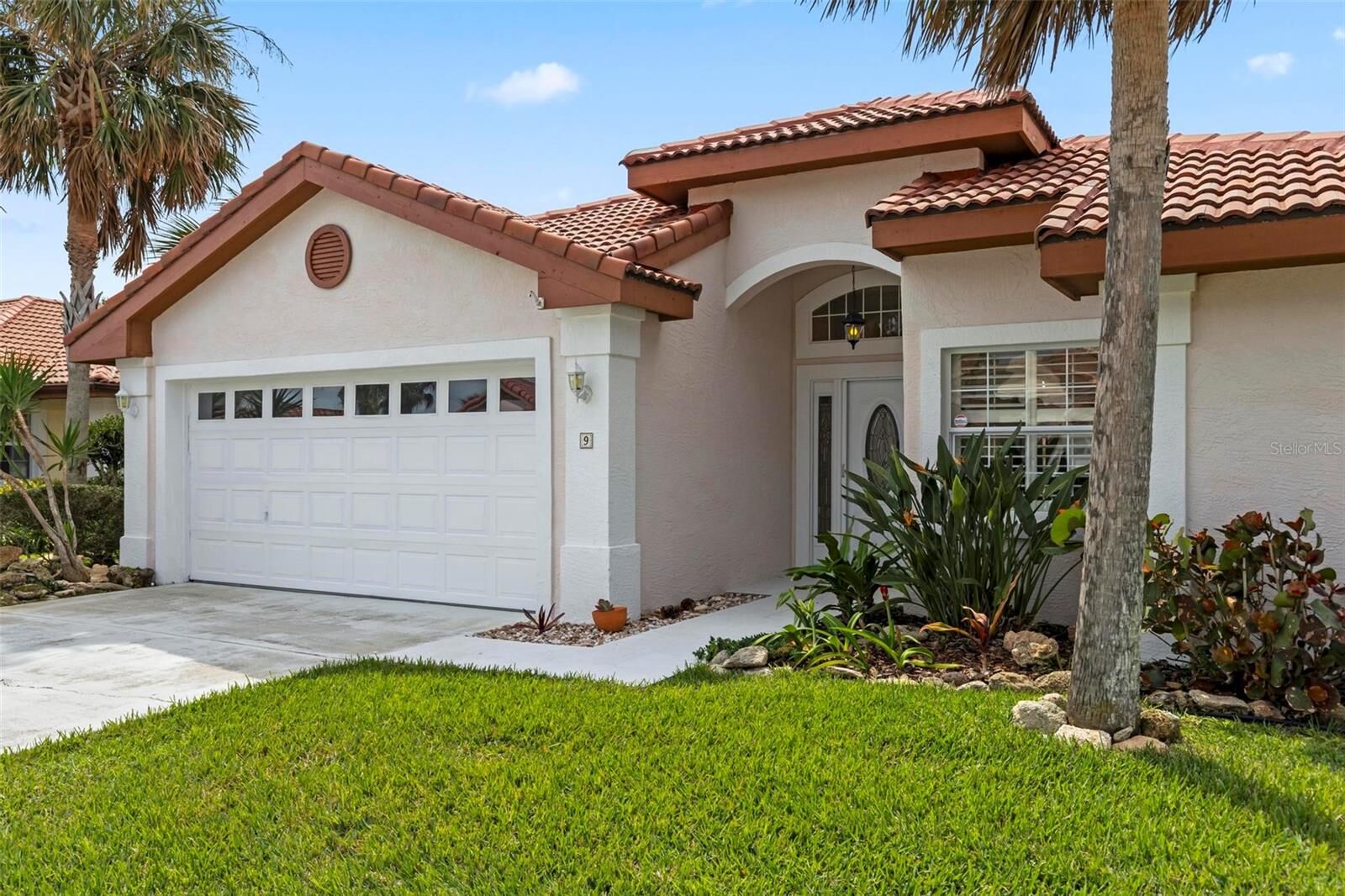 Property Photo:  9 San Pedro Court  FL 32137 