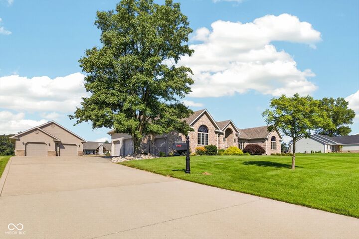 Property Photo: 675 N Auburn Ridge Drive IN 47441