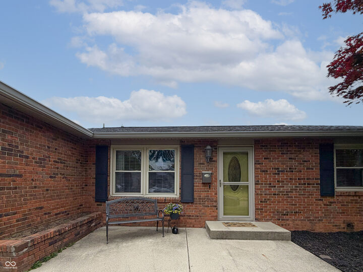 Property Photo:  2933 Fairlawn Drive  IN 47203 