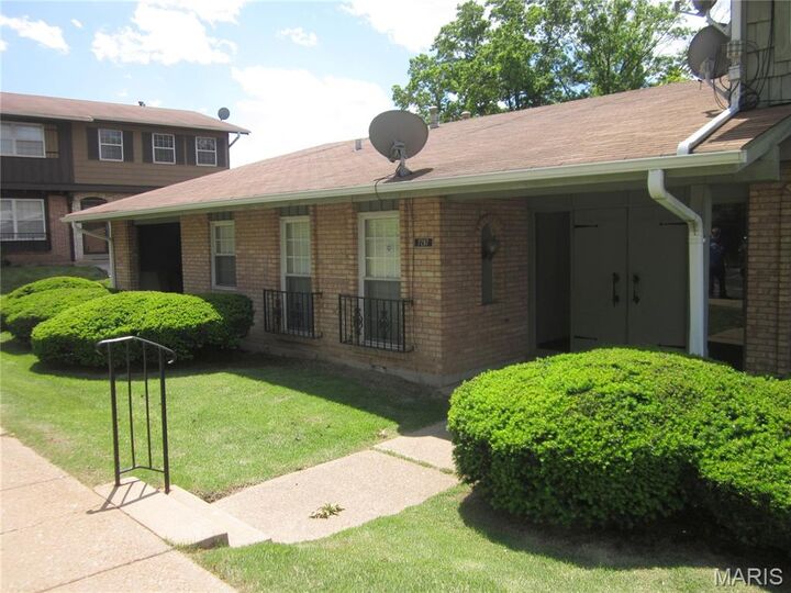 Property Photo:  7287 N Hanley Road B  MO 63042 