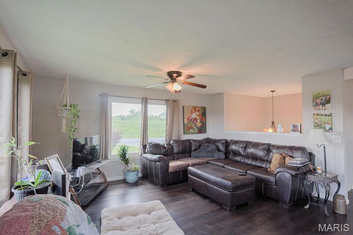 Property Photo:  806 S 7th Street  IL 62240 