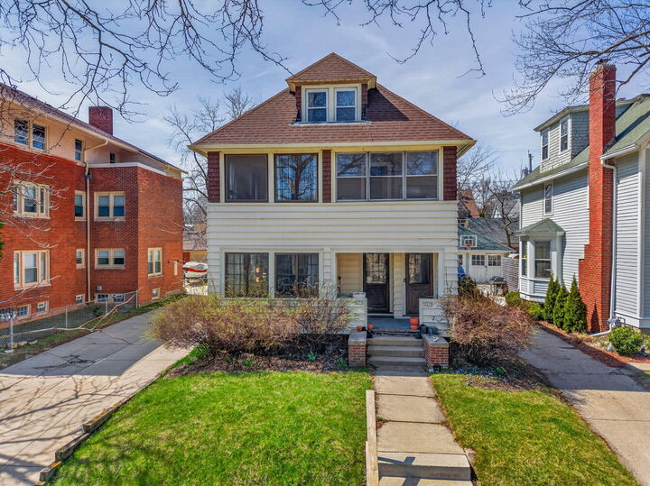 Property Photo:  3313 N Summit Ave 3315  WI 53211 