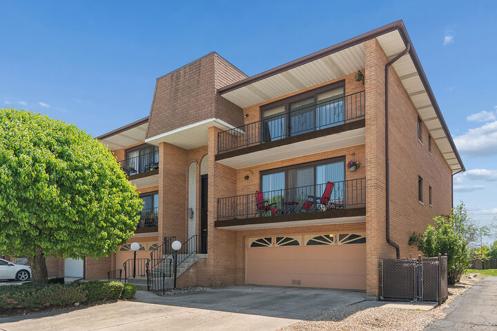 Property Photo:  4029 W 93rd Place B  IL 60453 