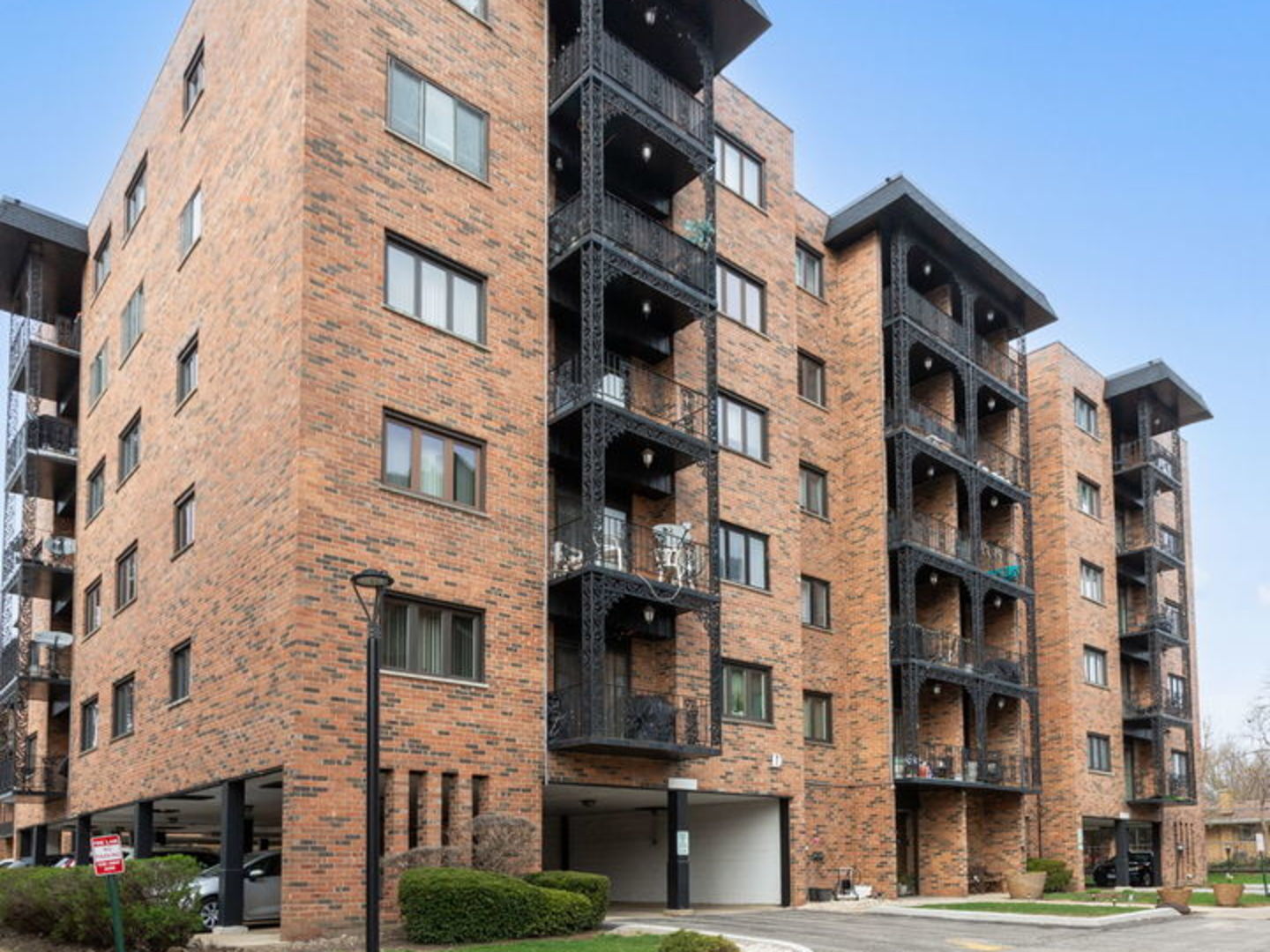 Property Photo: 9332 Landings Lane 203 IL 60016