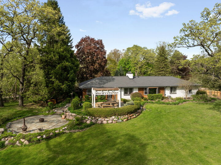 Property Photo:  26 Braeburn Lane  IL 60010 