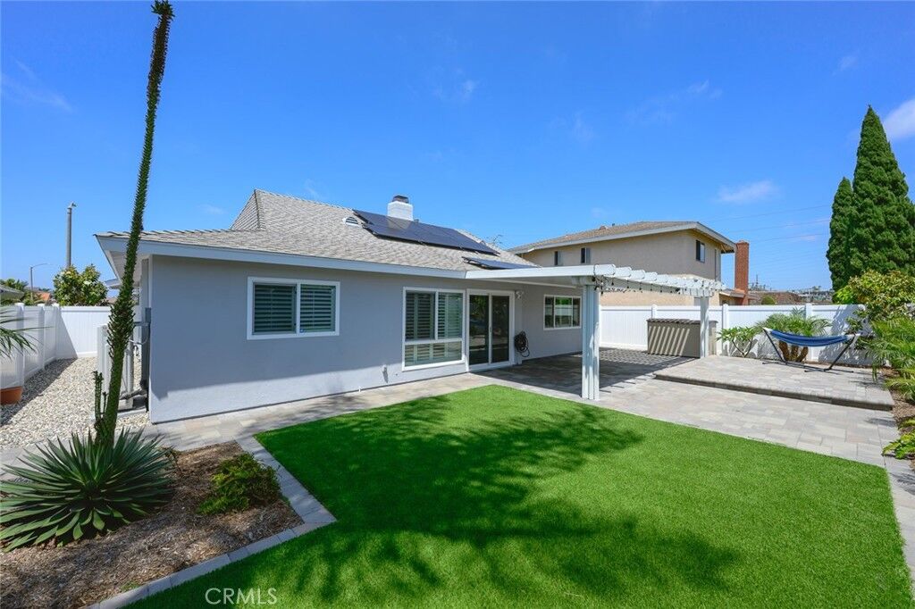 Property Photo:  9952 Effingham  CA 92646 
