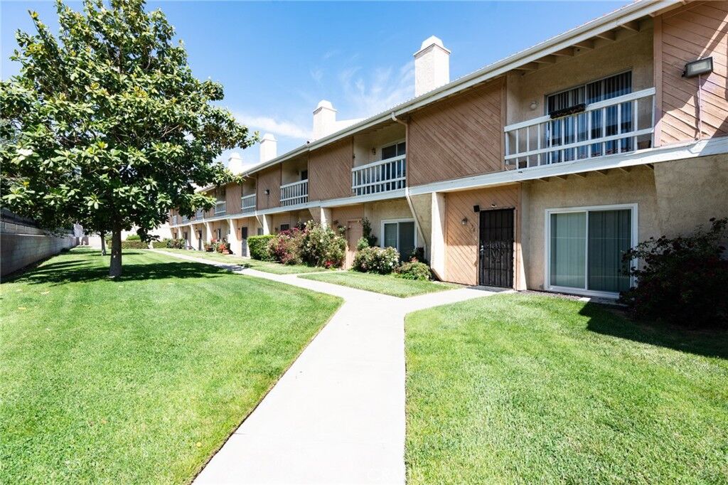 Property Photo:  16465 Green Tree Boulevard 58  CA 92395 