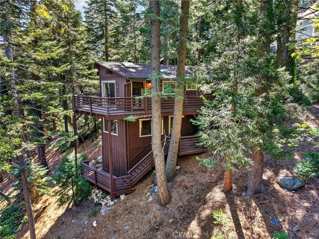 Property Photo:  526 Rose Lane  CA 92391 