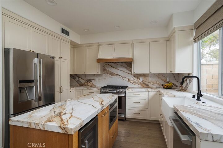 Property Photo:  293 Mesa Dr  CA 92627 