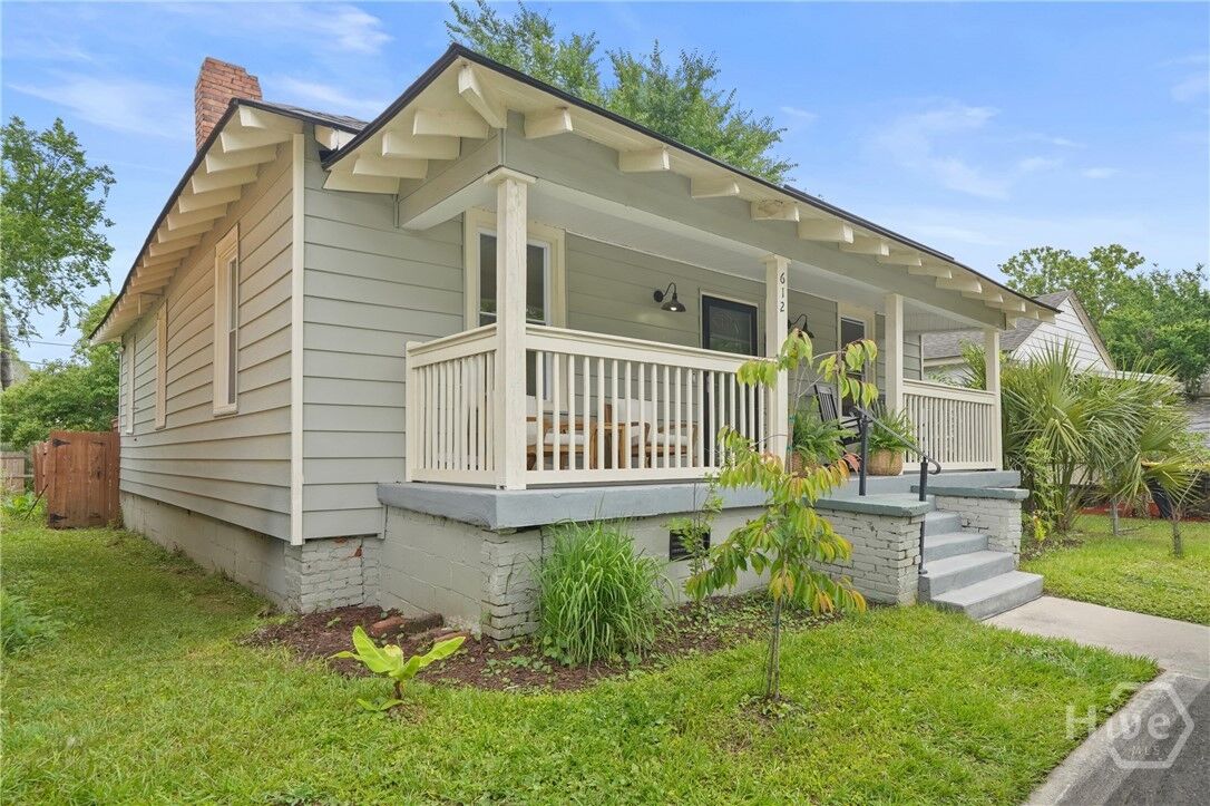 Property Photo: 612 E 34th Street GA 31401