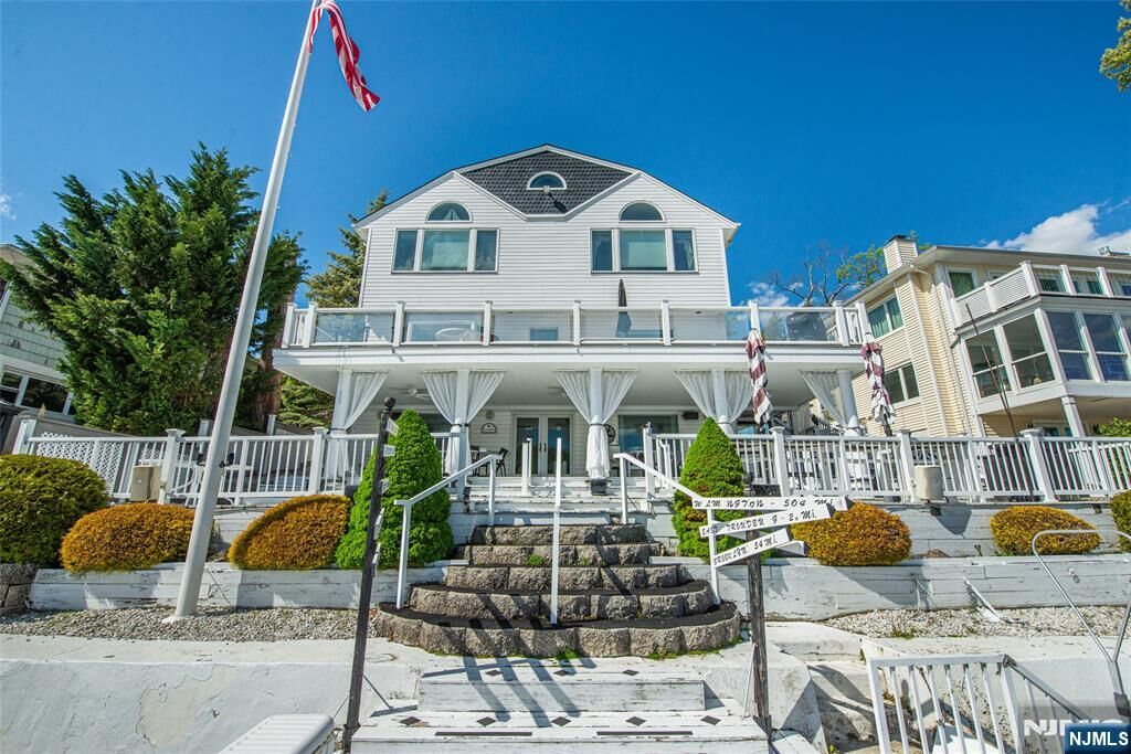 Property Photo:  62 Ithanell Road  NJ 07843 