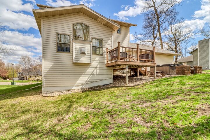 Property Photo: 1044 Villa Lane MN 56501