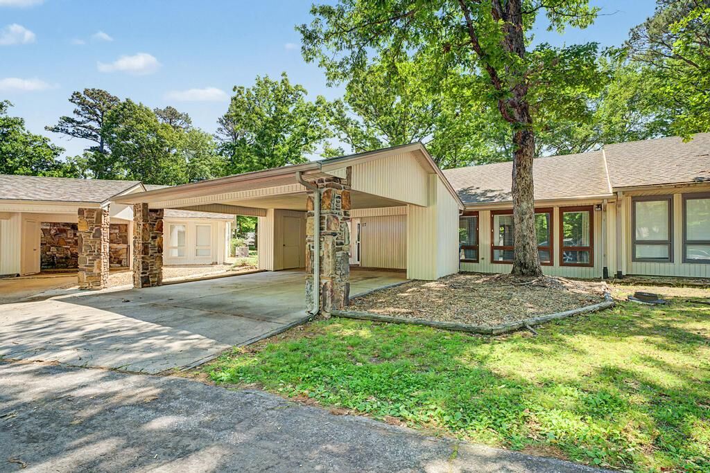 Property Photo:  17 Mellor Lane  AR 72715 