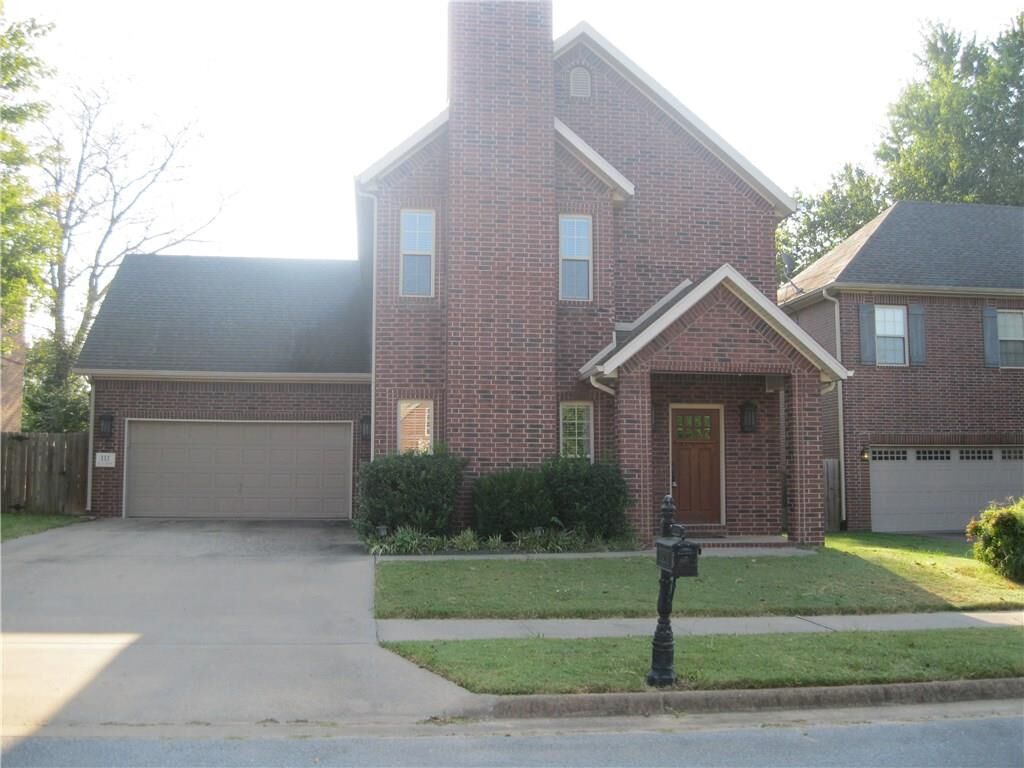 Property Photo:  111 SE G Court  AR 72712 
